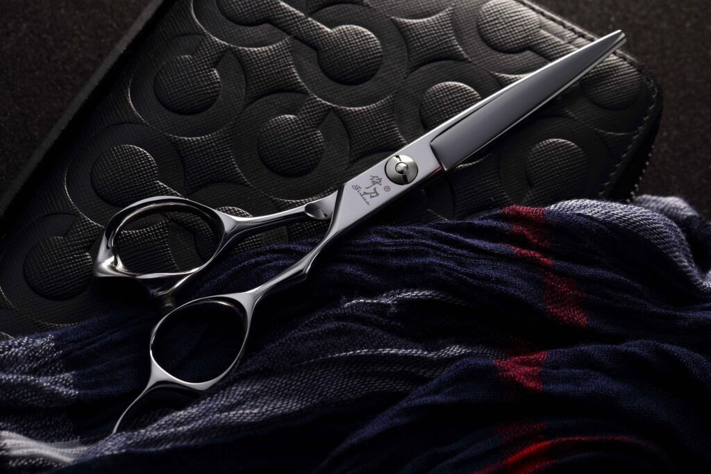 thinning scissors